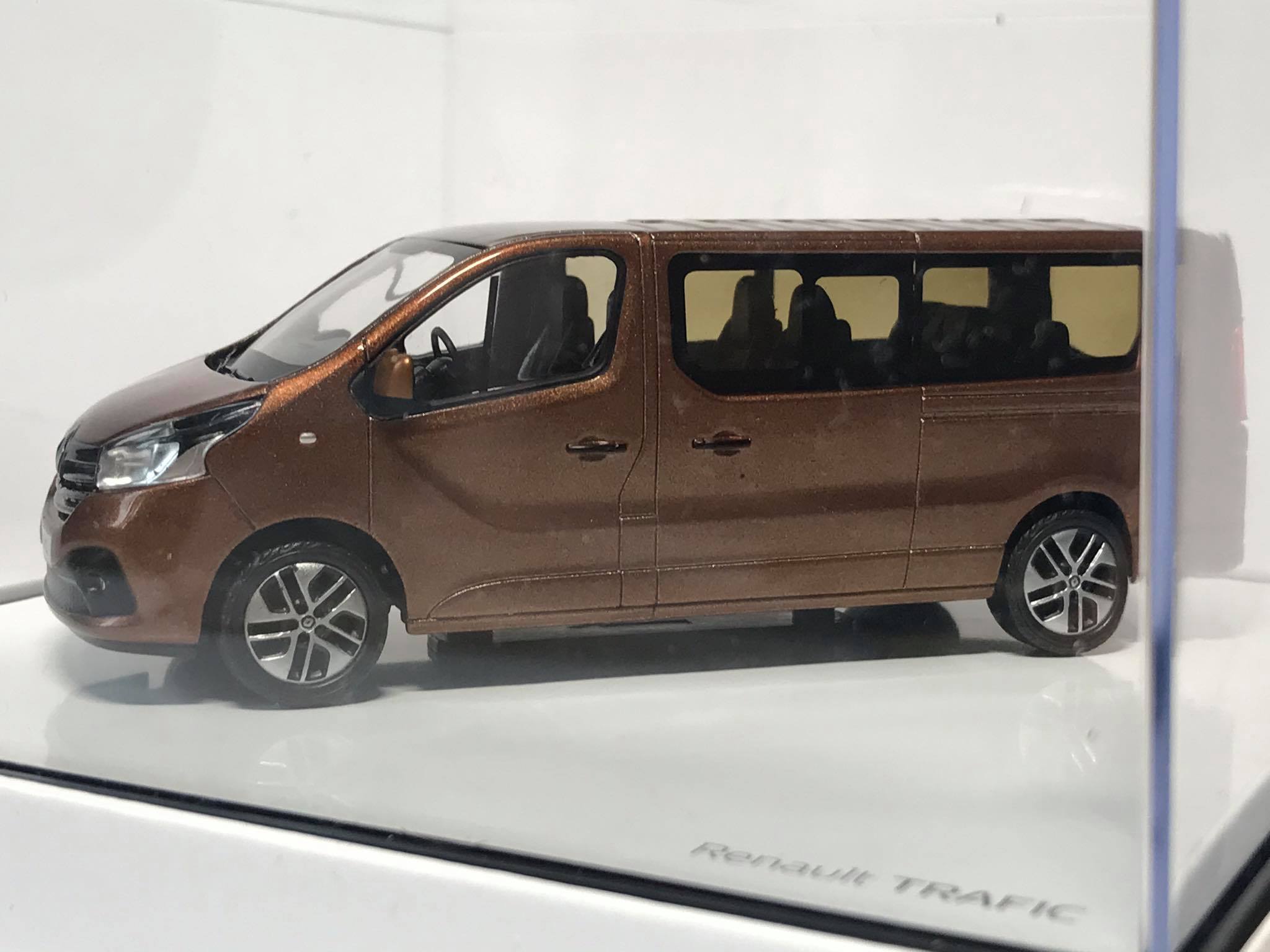 Renault Trafic (1:43) - obrazek 2