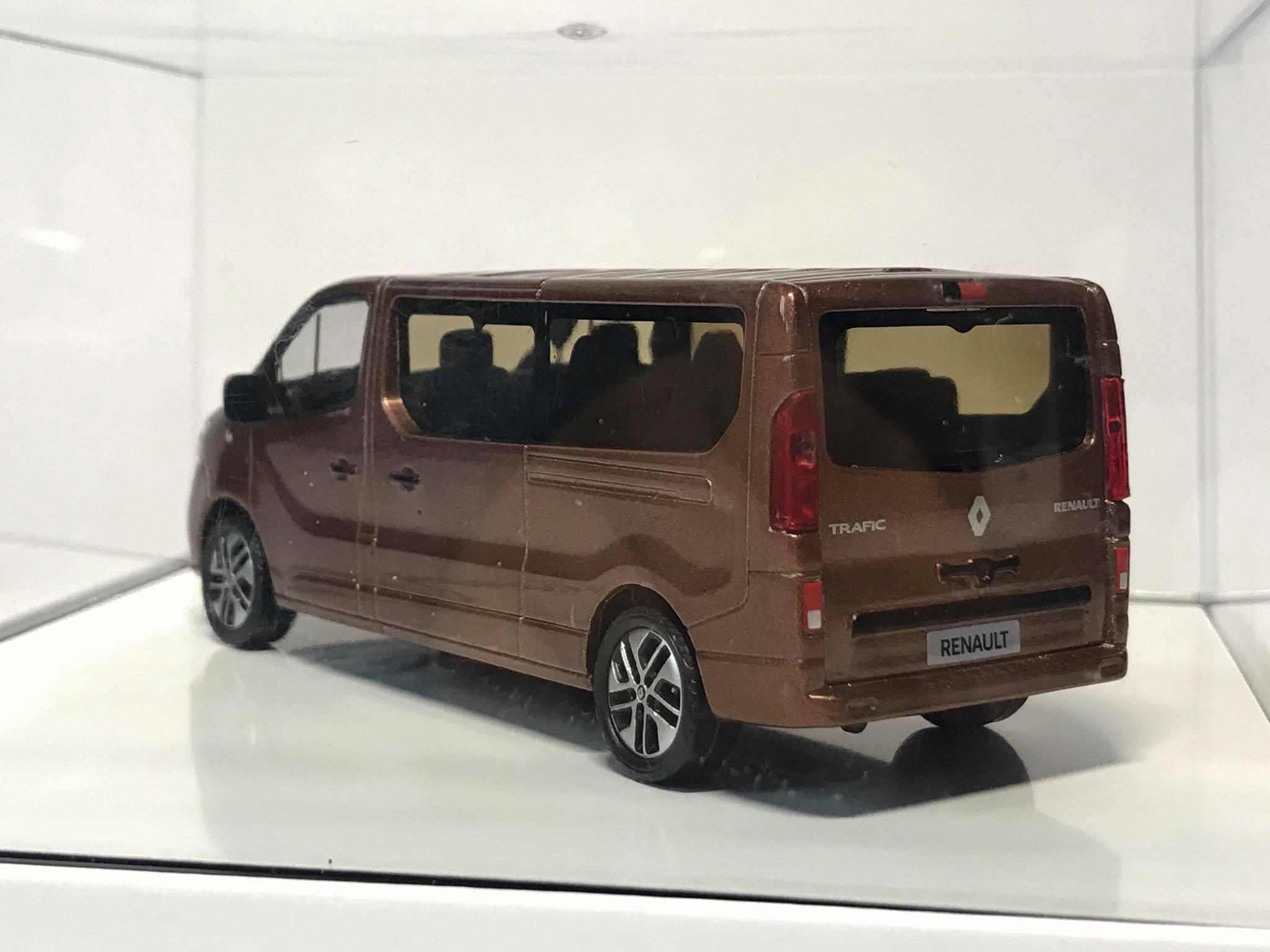 Renault Trafic (1:43) - obrazek 3