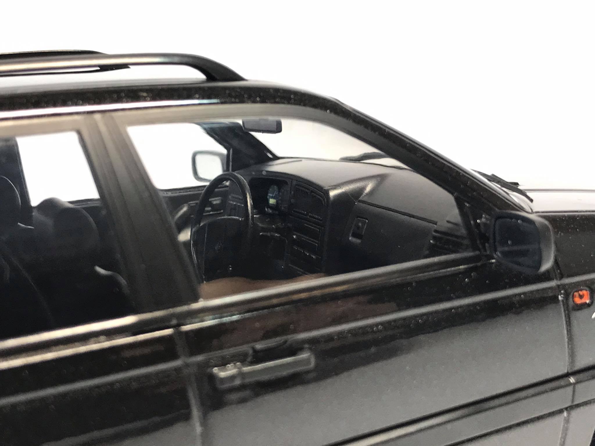 Volkswagen Passat B3 (1:18) - obrazek 2