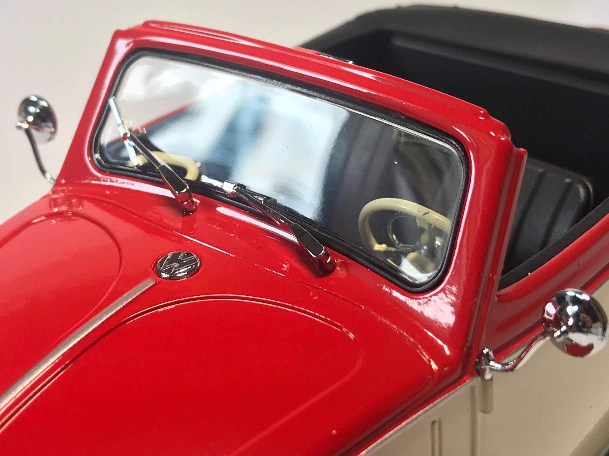 Volkswagen Beetle Cabrio (1:18) - obrazek 2