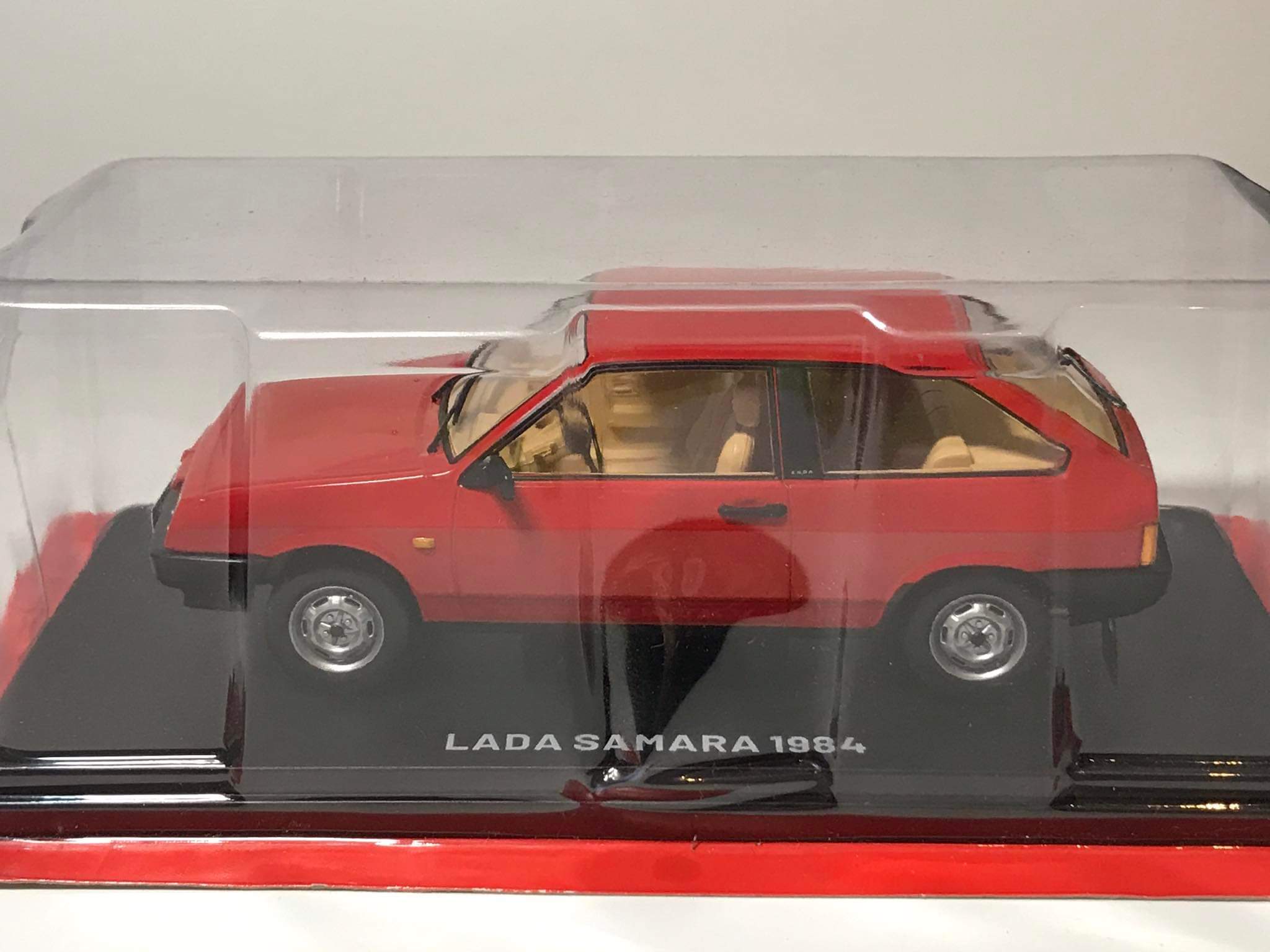 Lada Samara 1984 (1:24) - obrazek 2