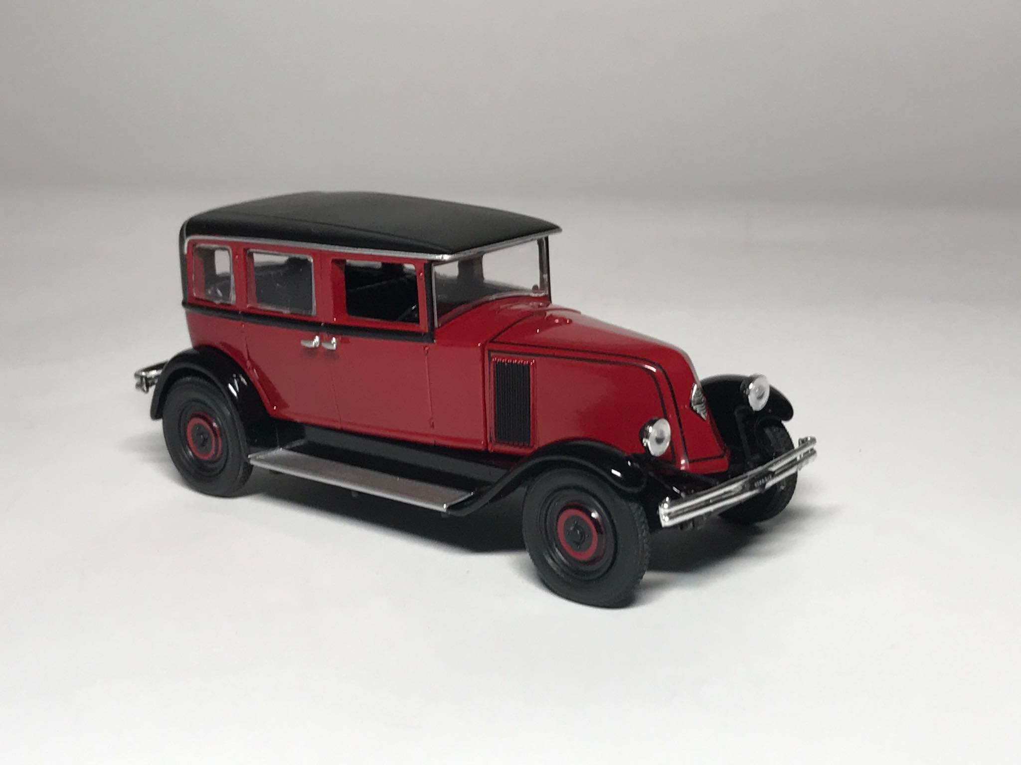 Renault Vivasix (1:43) - obrazek 2