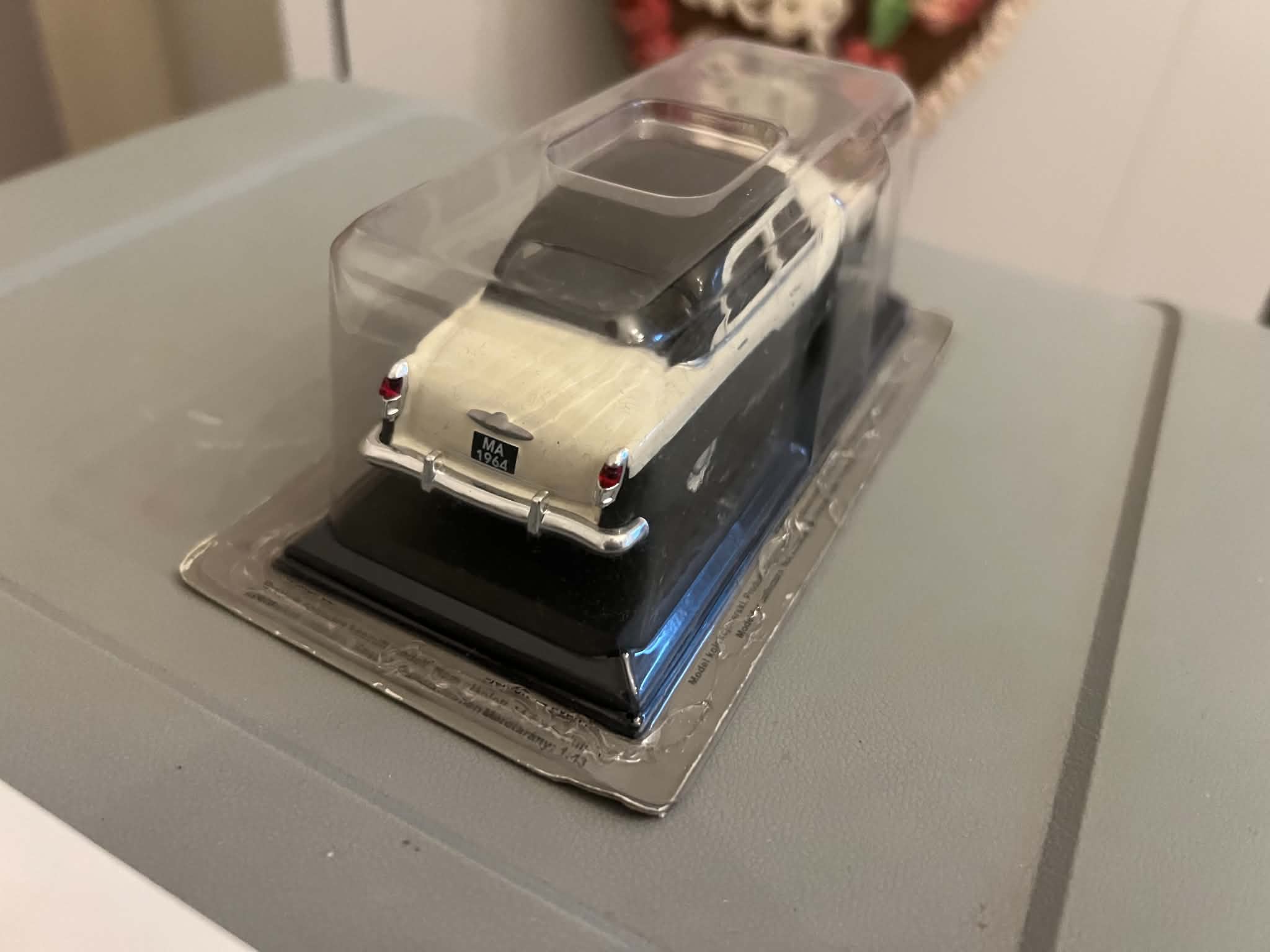 GAZ Wołga M21 (1:43) DeAgostini Auta PRL - obrazek 4