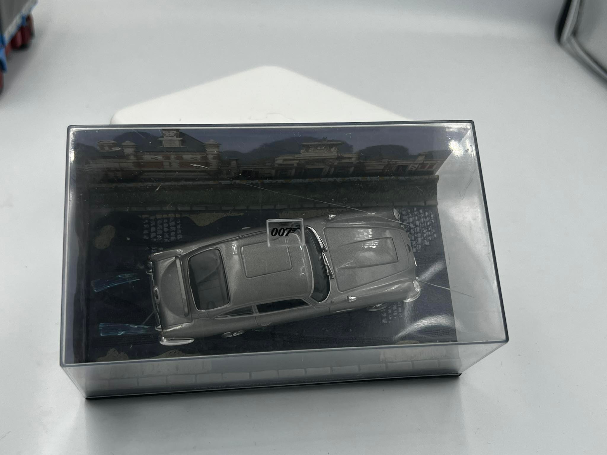 Aston Martin DB5 Thunderball 007 (1:43) - obrazek 4