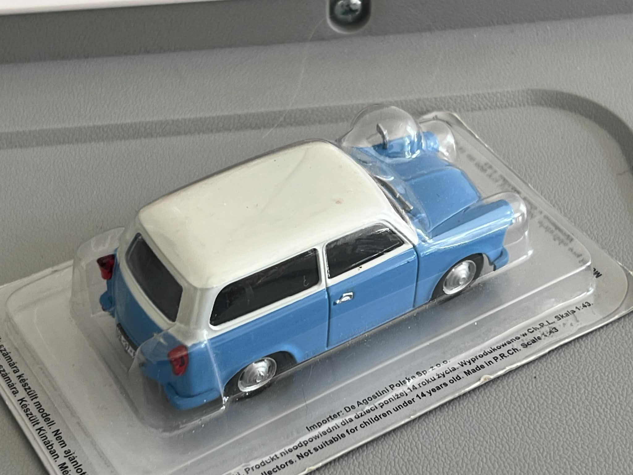 Trabant P50 kombi (1:43) nowe w blistrze - obrazek 3