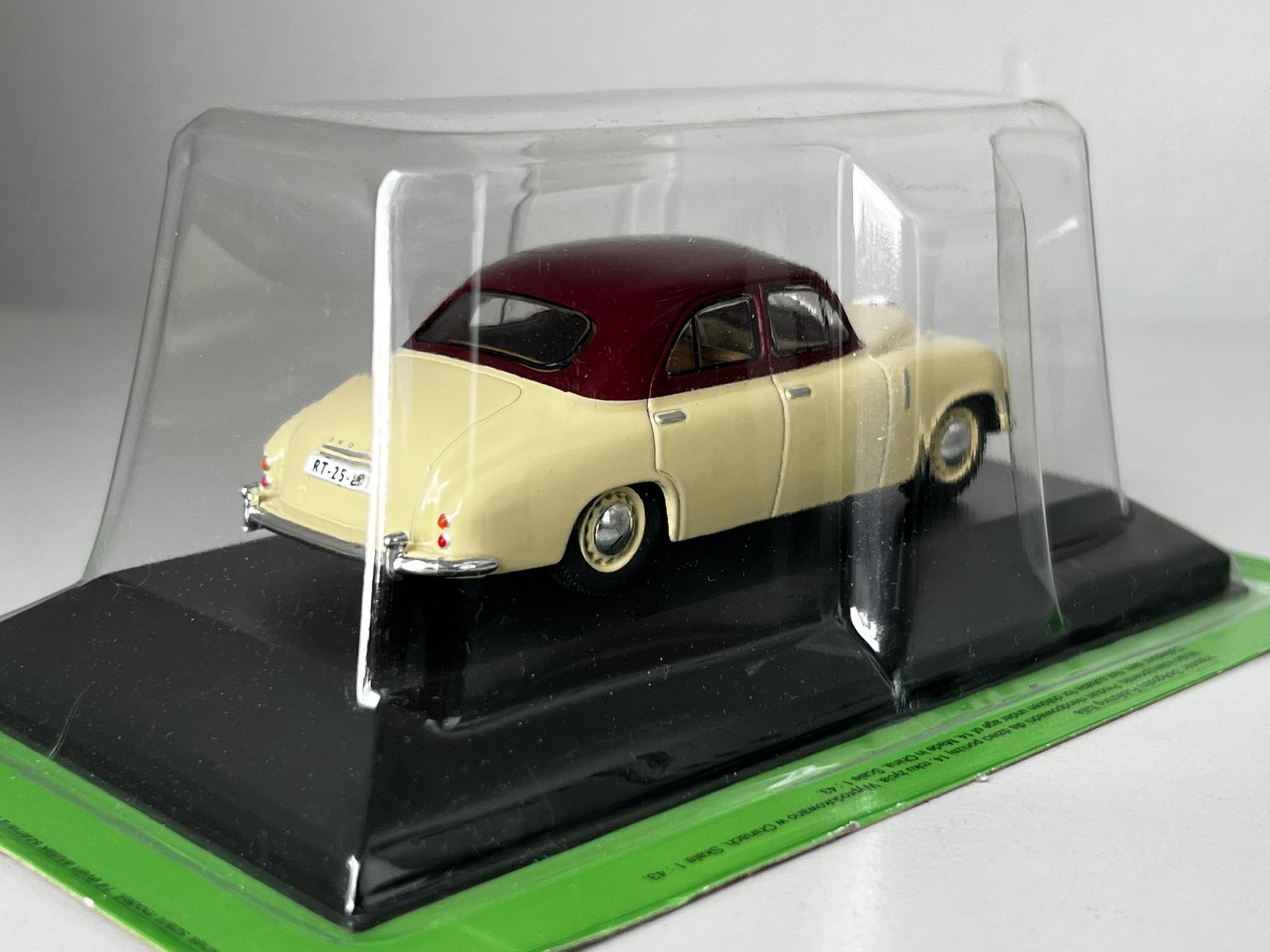 Skoda 1200 (1:43) - obrazek 2