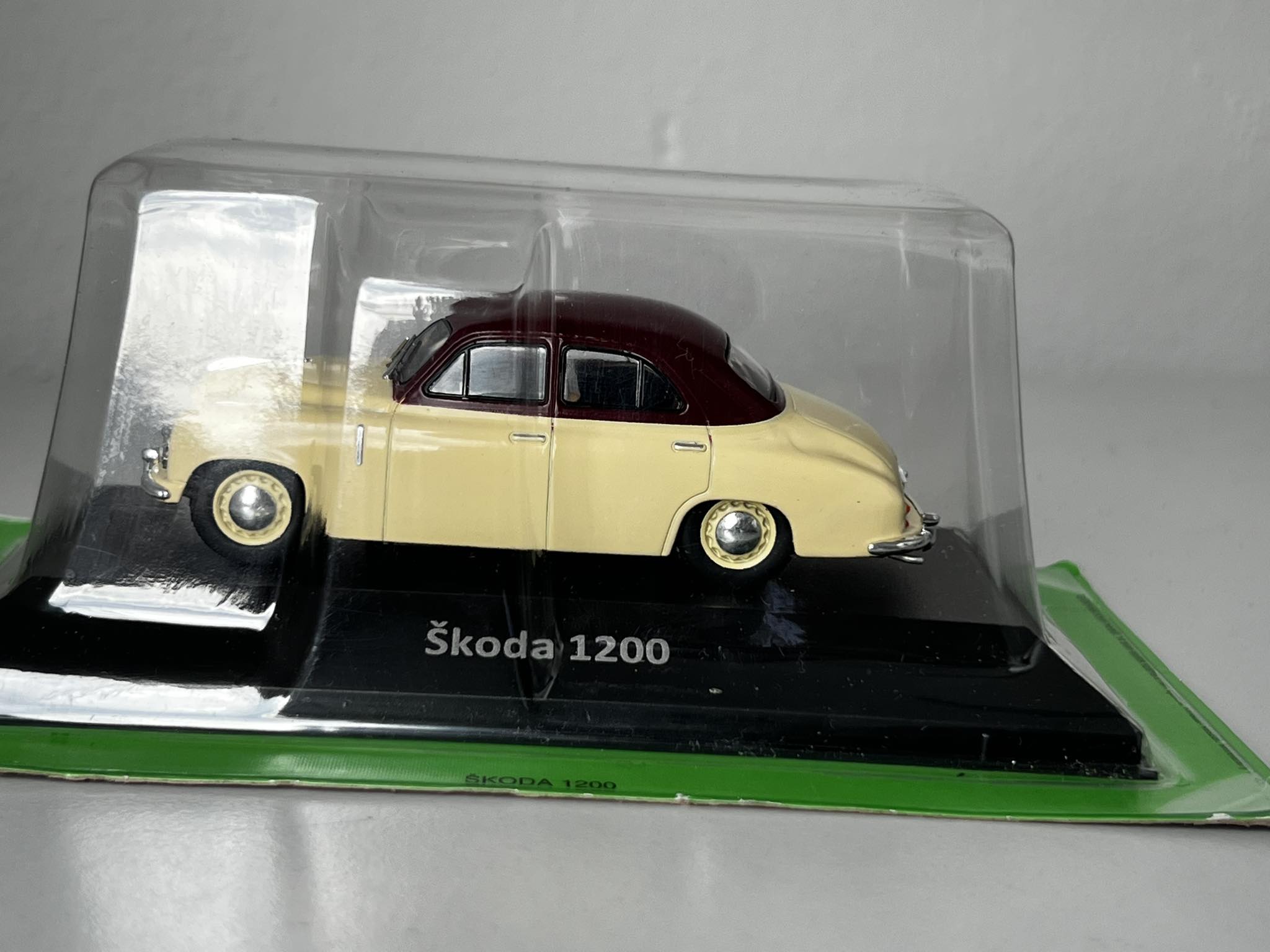 Skoda 1200 (1:43) - obrazek 5