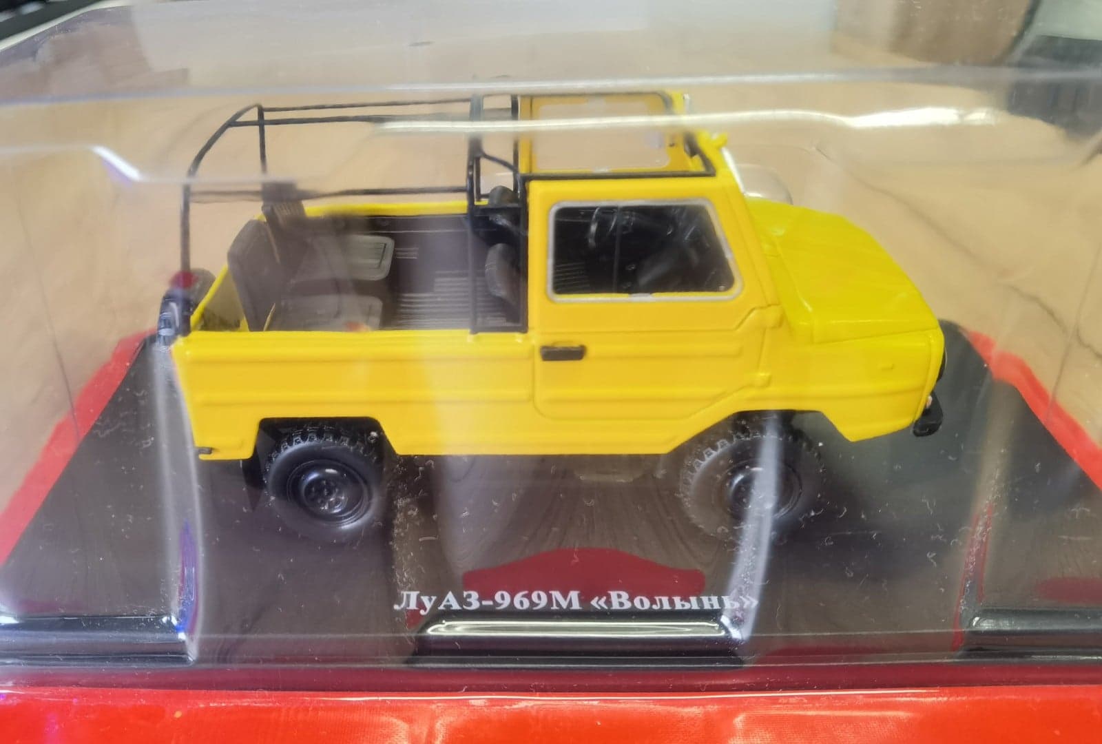 LuAZ-969M (1:24)