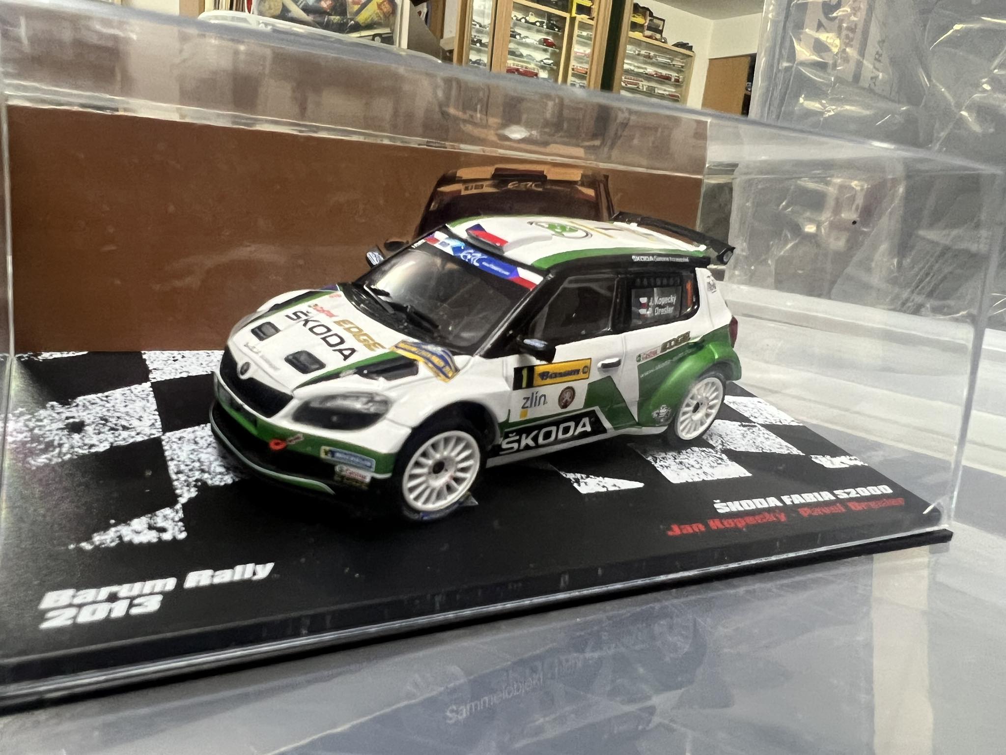 Skoda Fabia S2000 WRC (1:43) - obrazek 2
