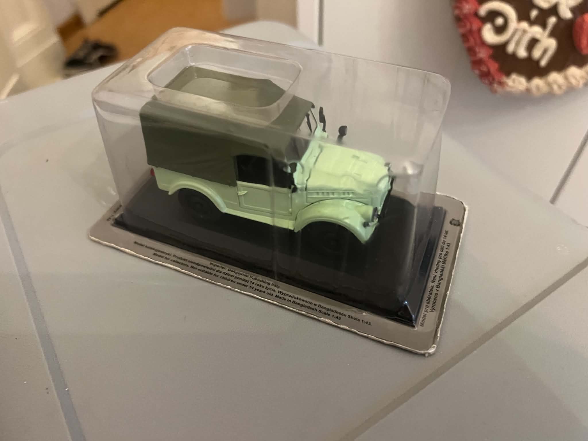 GAZ 69 (1:43) DeAgostini Auta PRL - obrazek 3