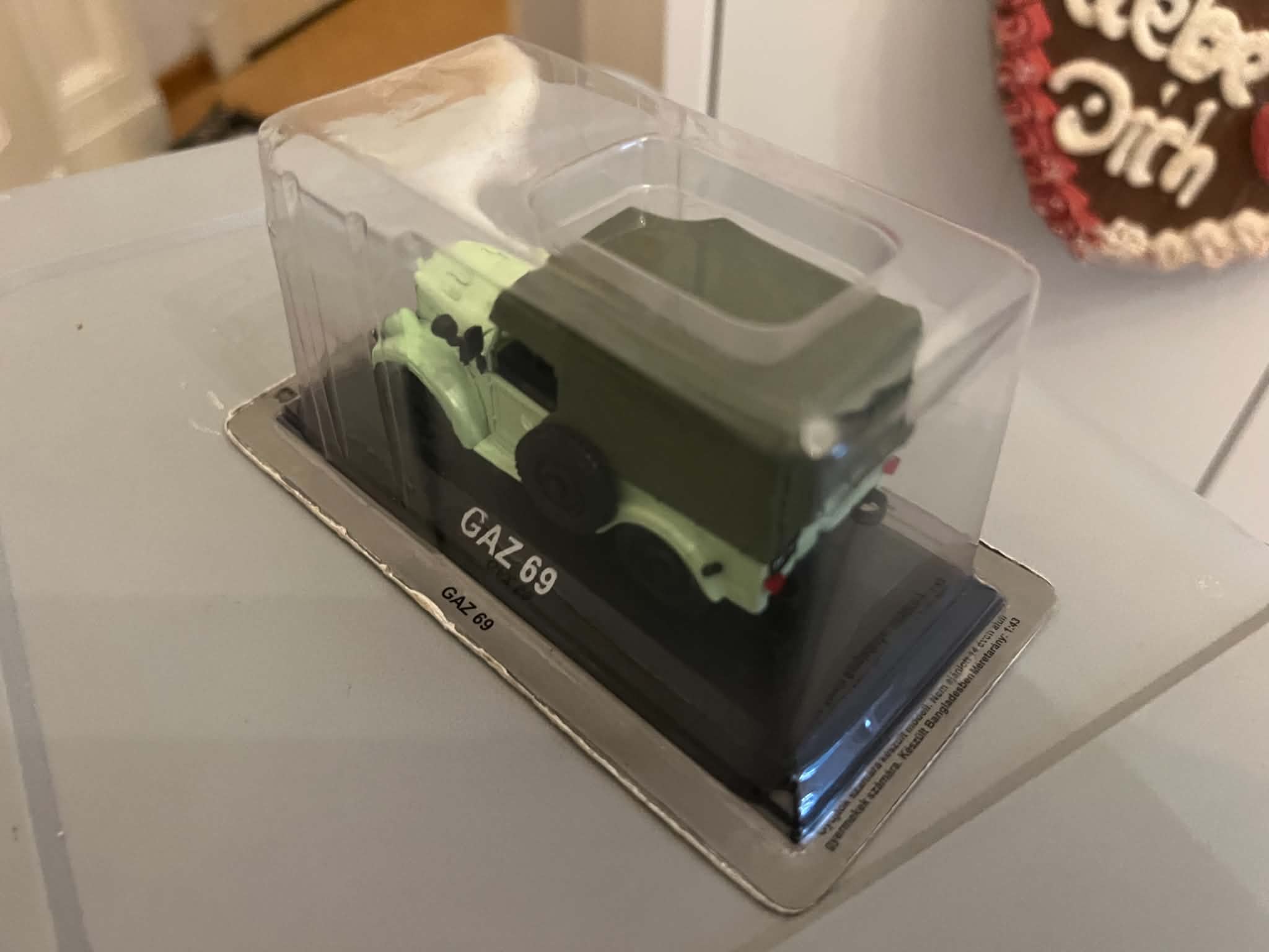 GAZ 69 (1:43) DeAgostini Auta PRL - obrazek 4