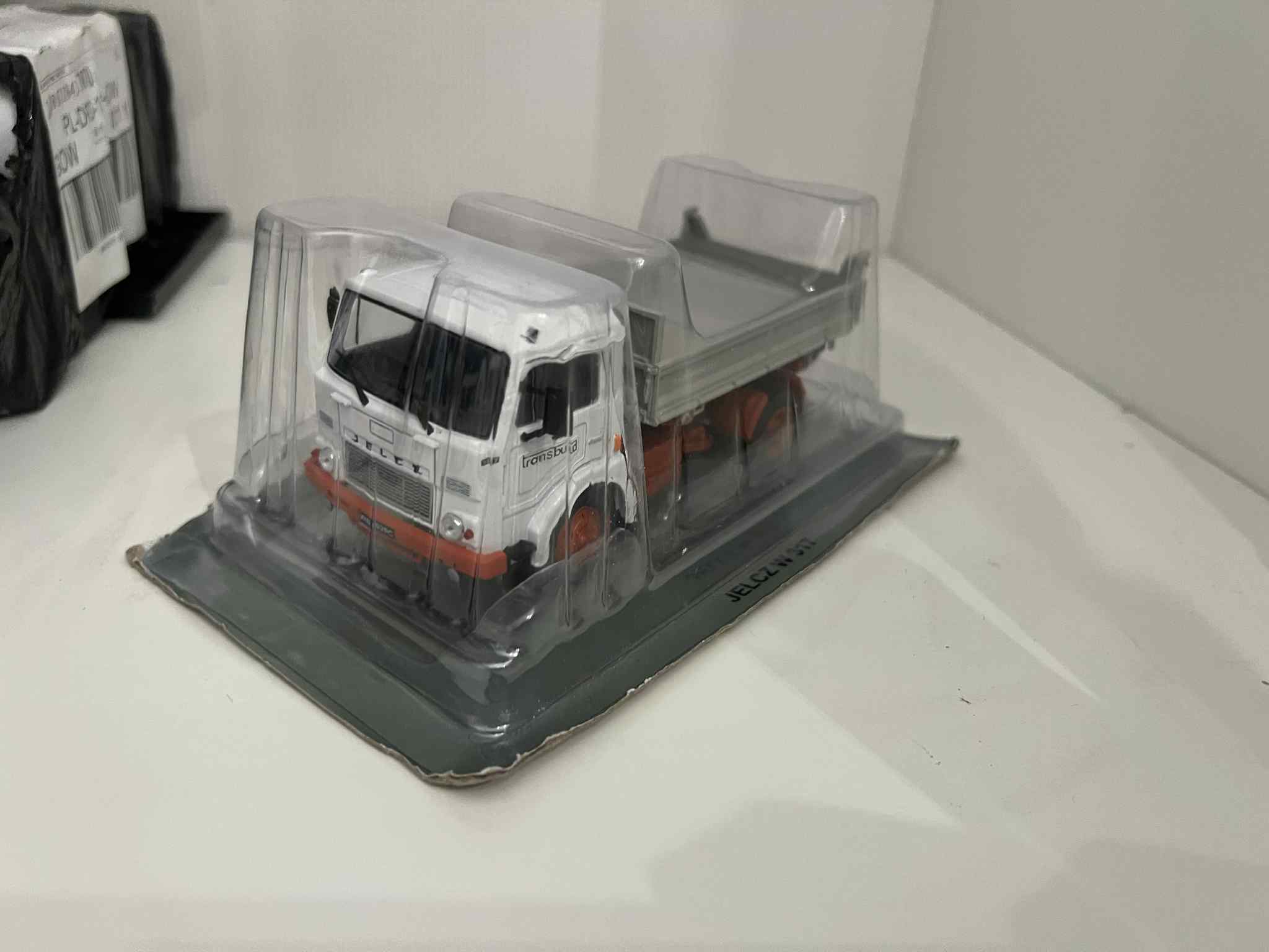 Jelcz W 317 (1:43) DeAgostini Kultowe Ciężarówki