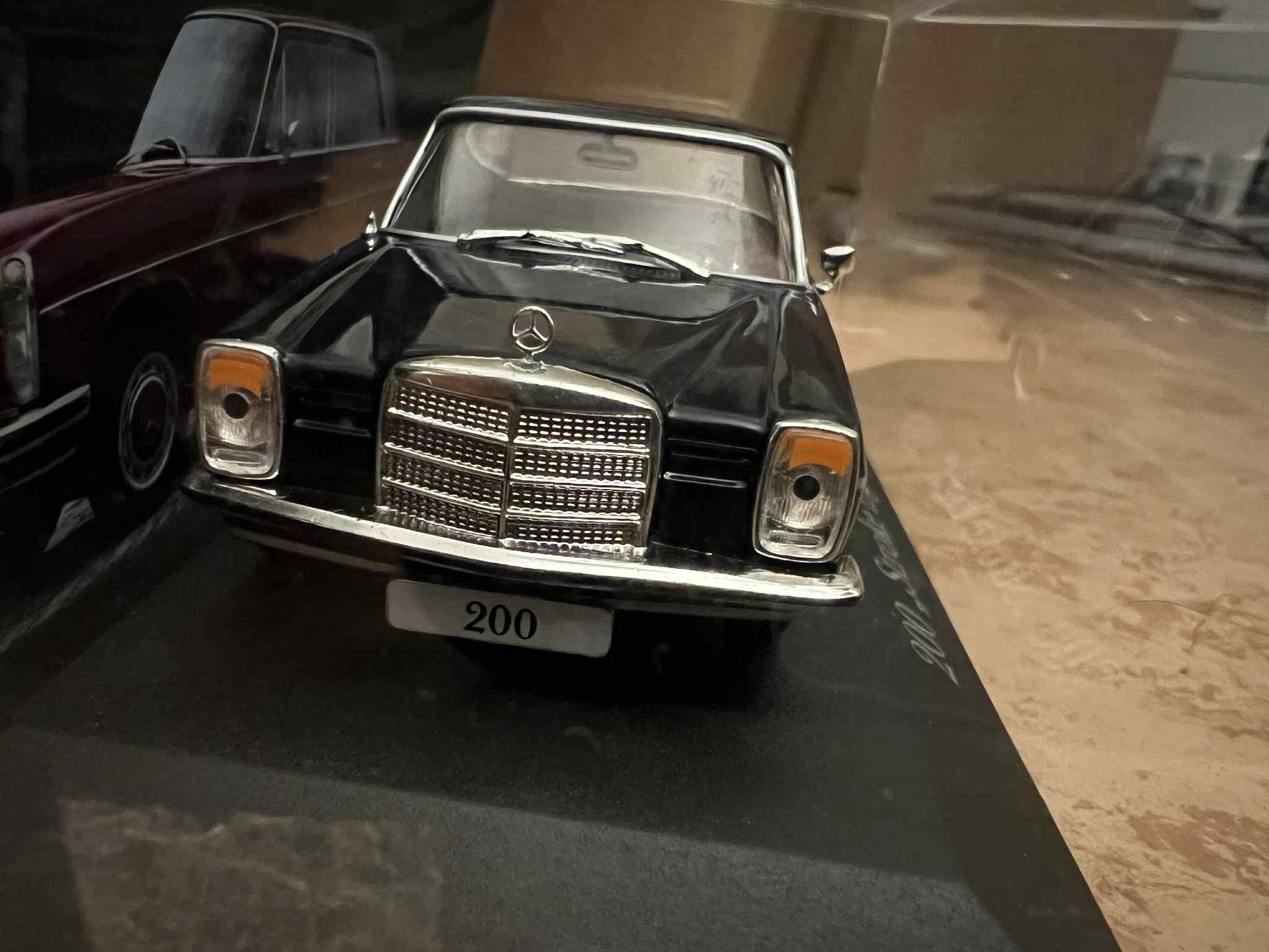 Mercedes-Benz 200 Stroke Eight (1:43) - obrazek 2