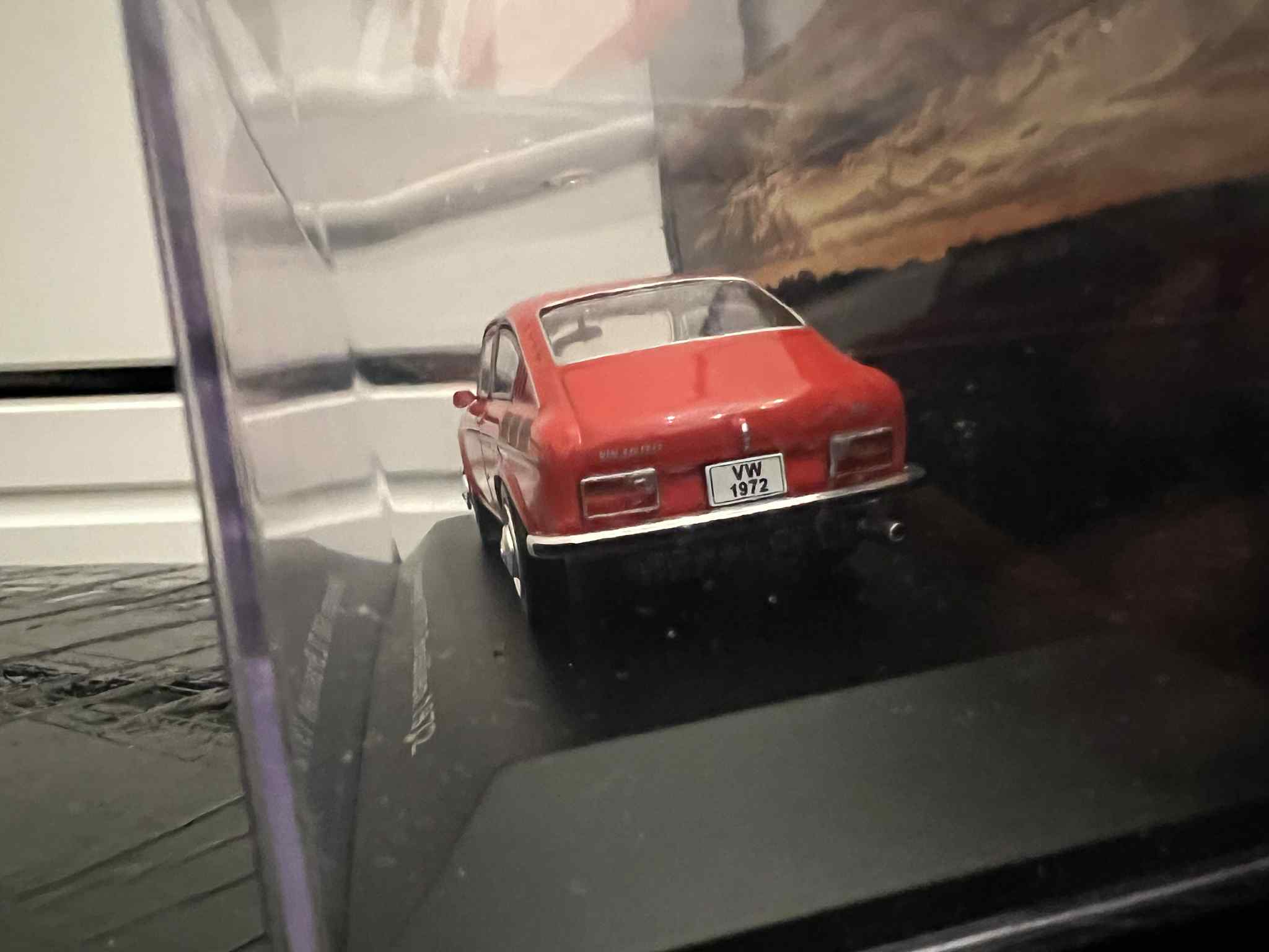 Volkswagen 1600 TL Brasilien (1:43) - obrazek 4