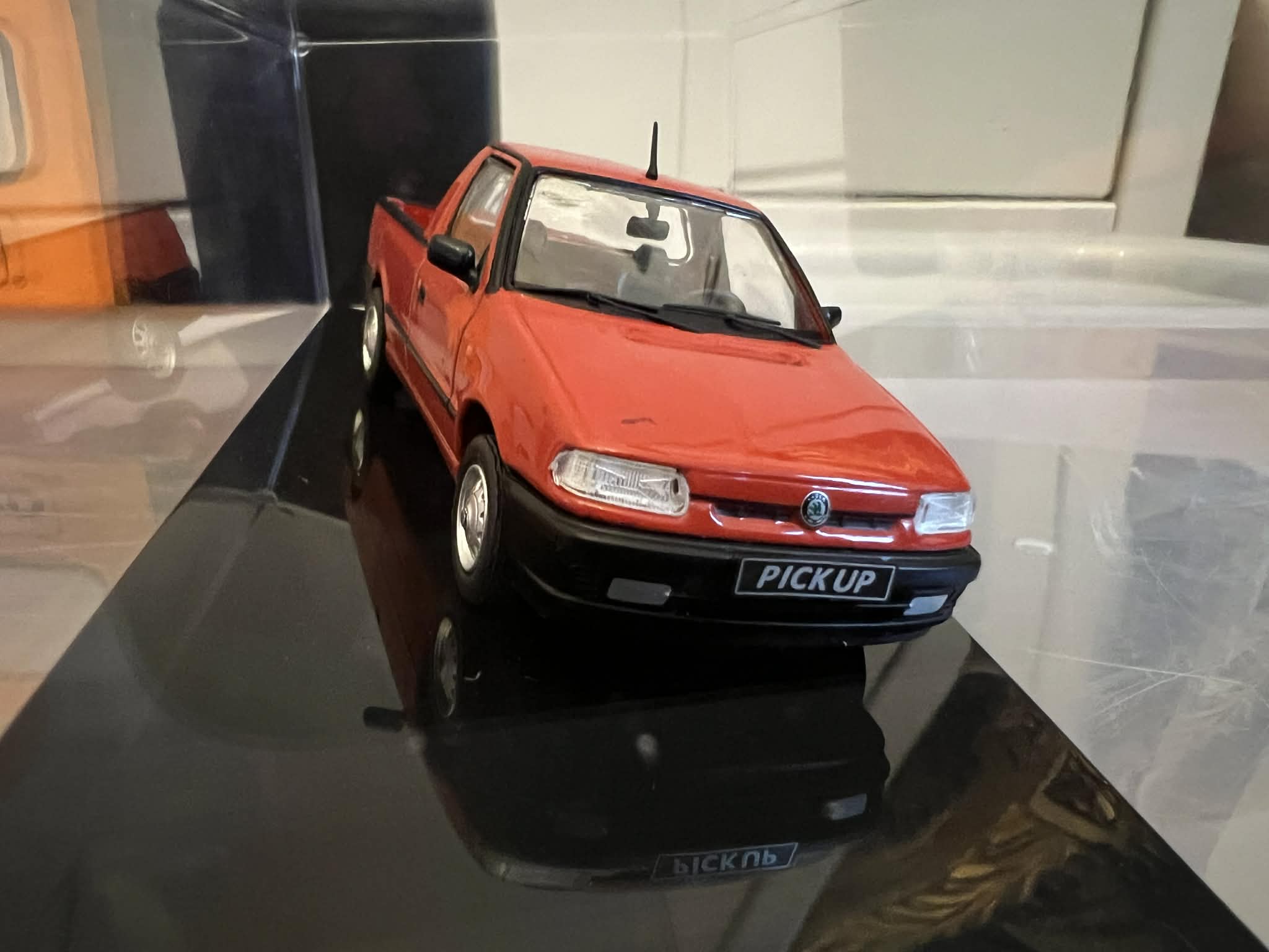 Skoda Felicia Pick Up (1:43) IXO - obrazek 2