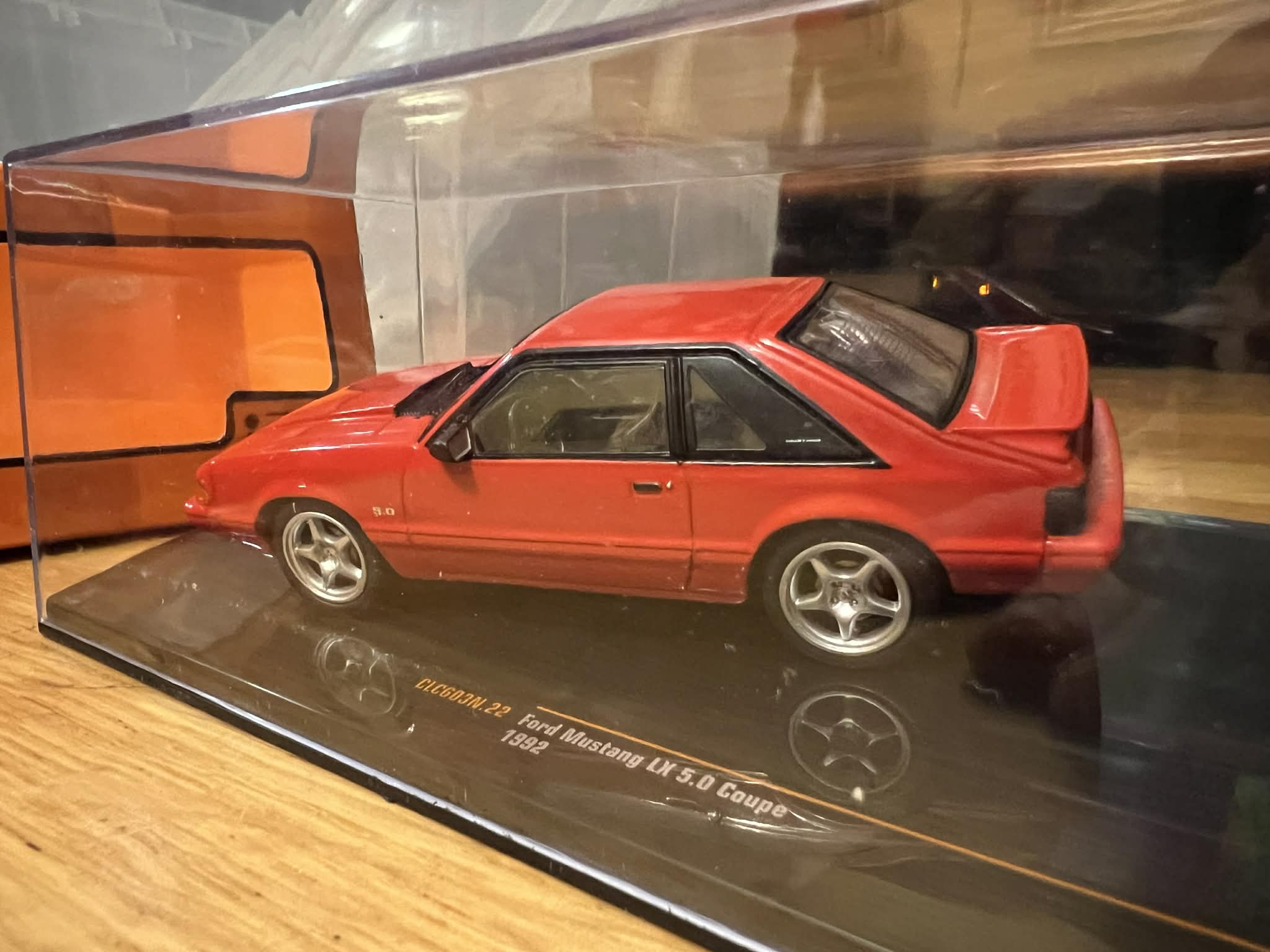 Ford Mustang LX (1:43) IXO - obrazek 7
