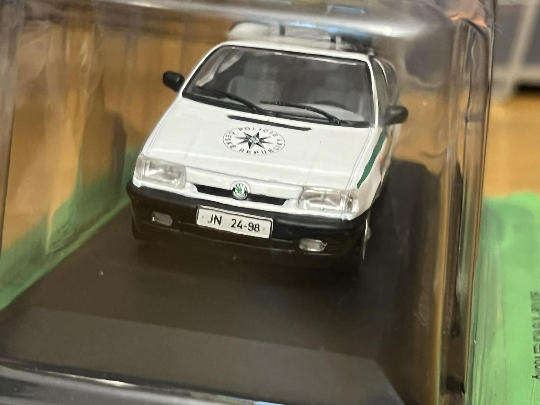 Skoda Felicia GLX (1:43) Policja - obrazek 3