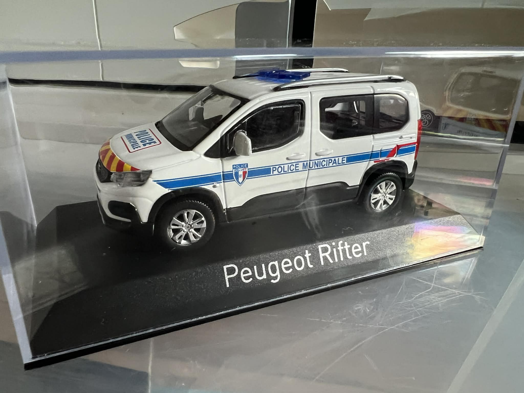 Peugeot Rifter (1:43) Pogotowie Norev - obrazek 3