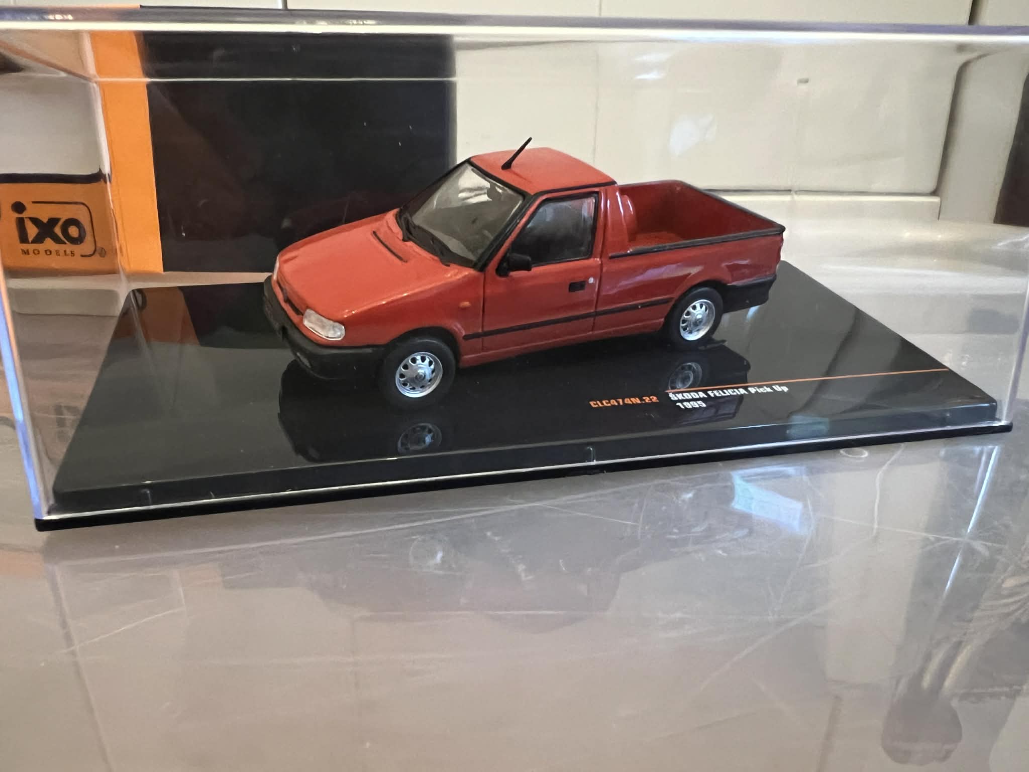 Skoda Felicia Pick Up (1:43) IXO