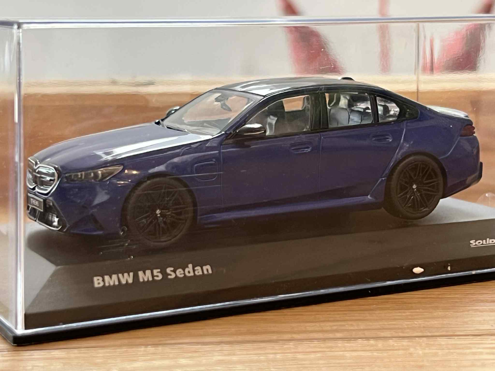 BMW M5 Sedan (1:43) Solido