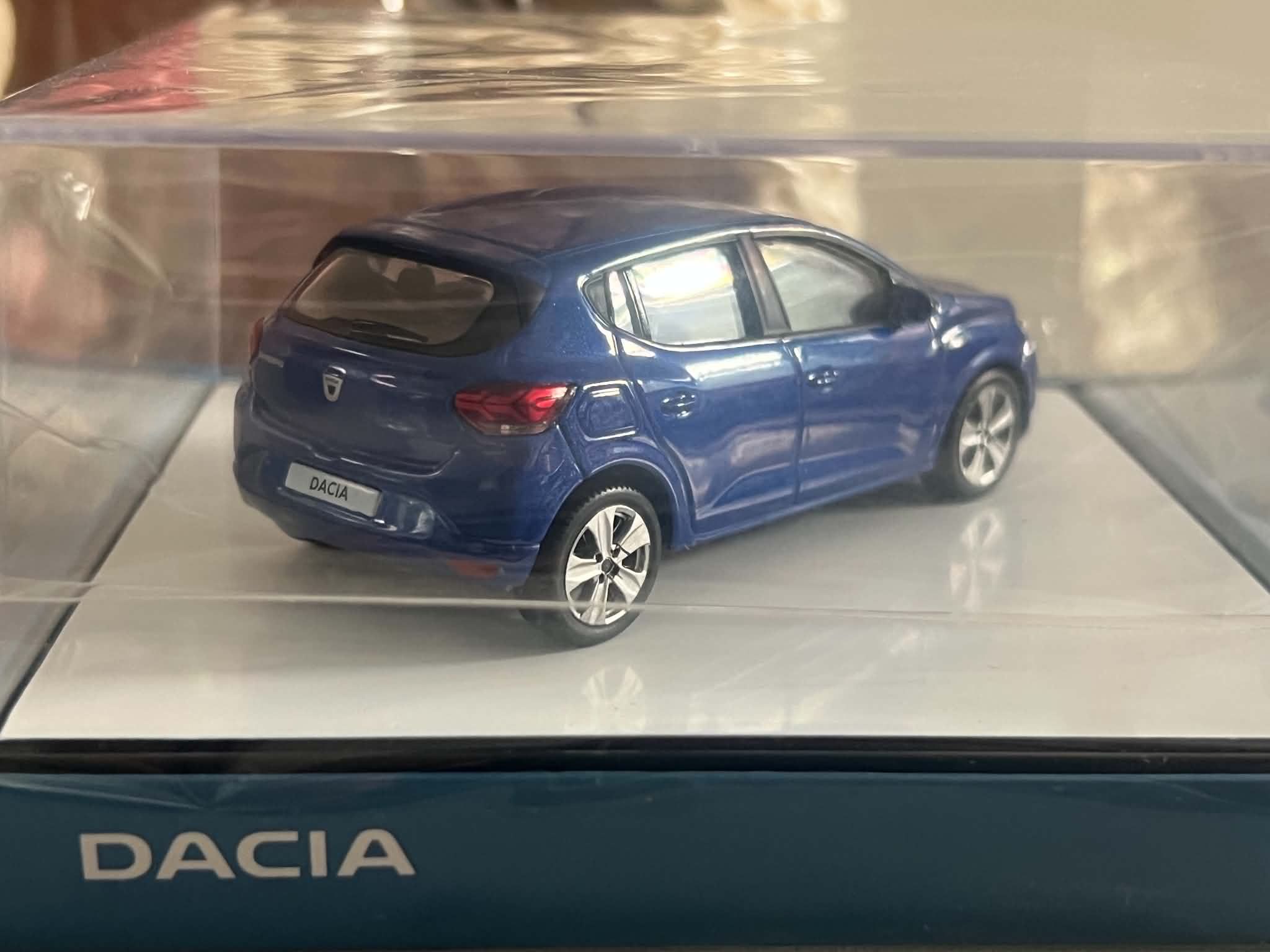 Dacia Sandero (1:43) Norev - obrazek 4