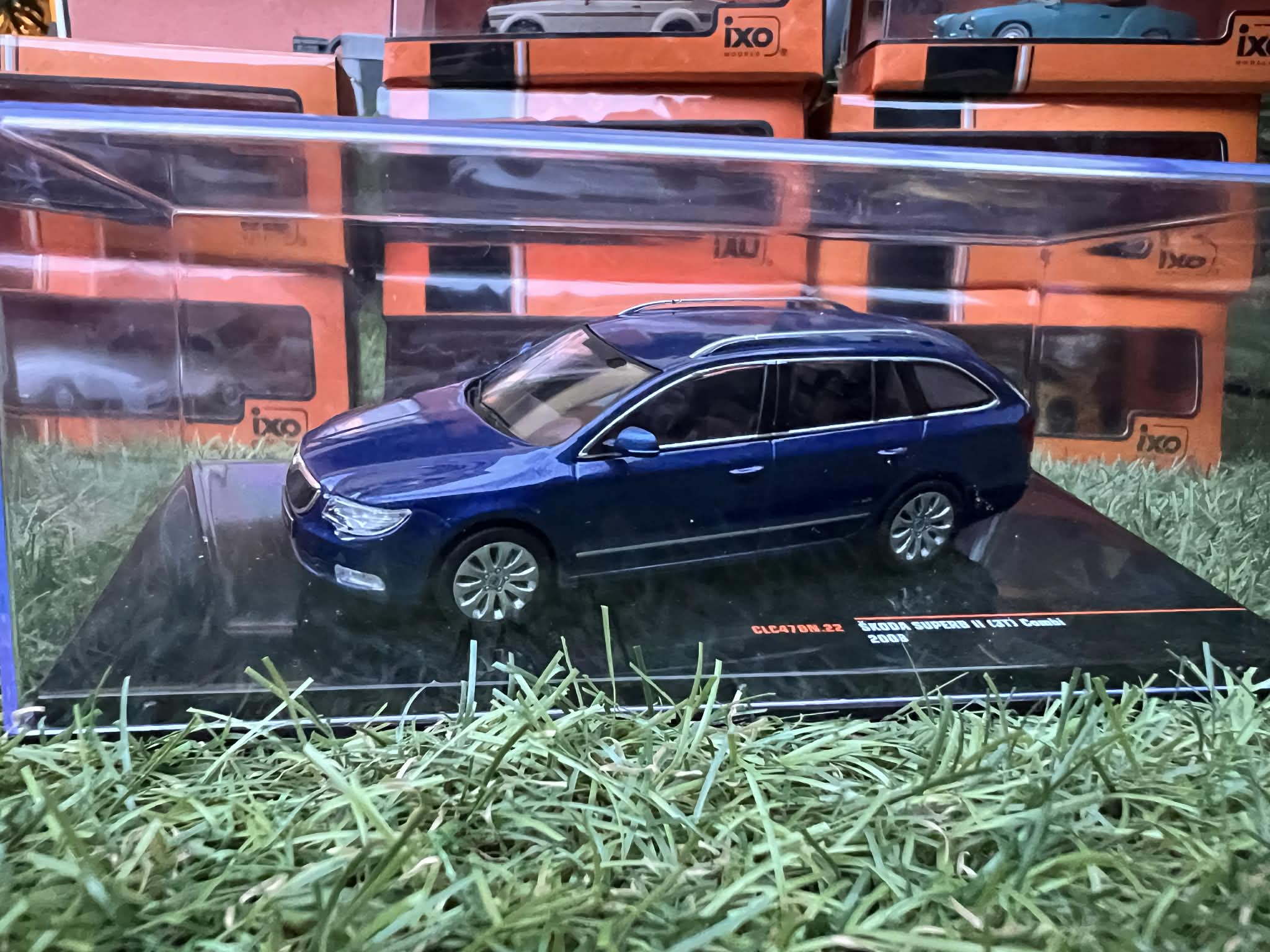 Skoda Superb II Kombi (1:43) IXO