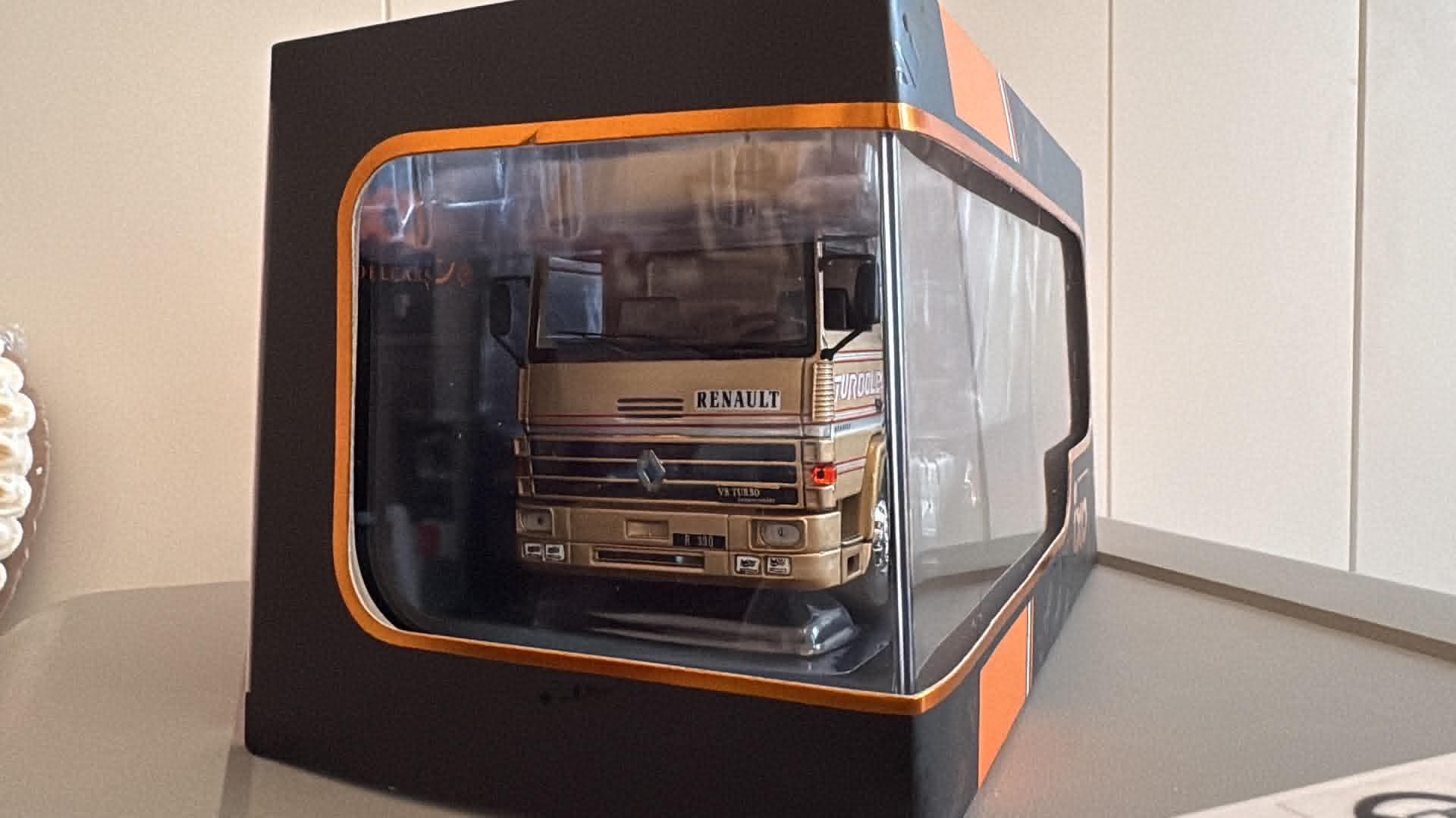 Renault R390 (1:43) IXO - obrazek 2