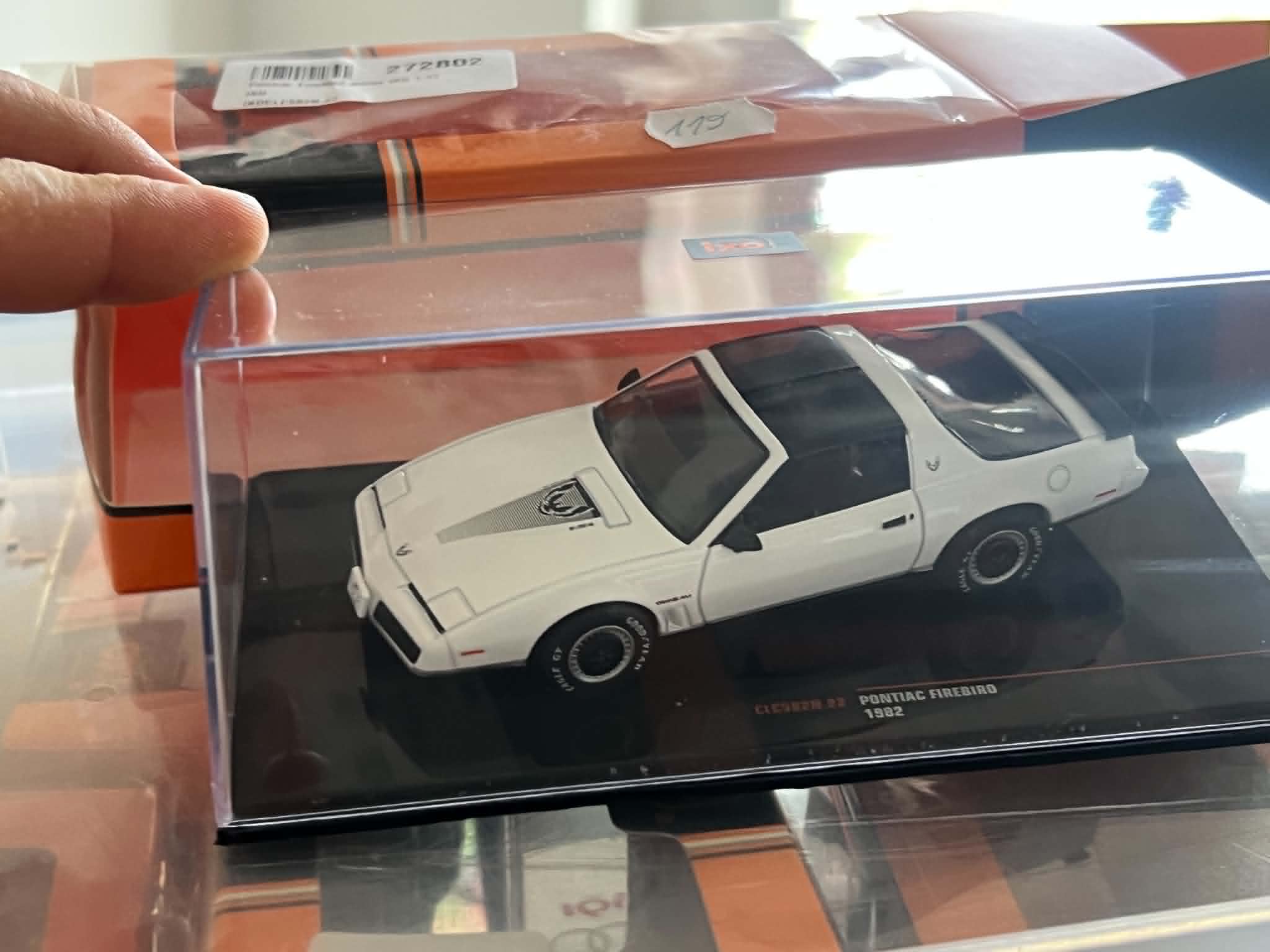 Pontiac Firebird (1:43) IXO