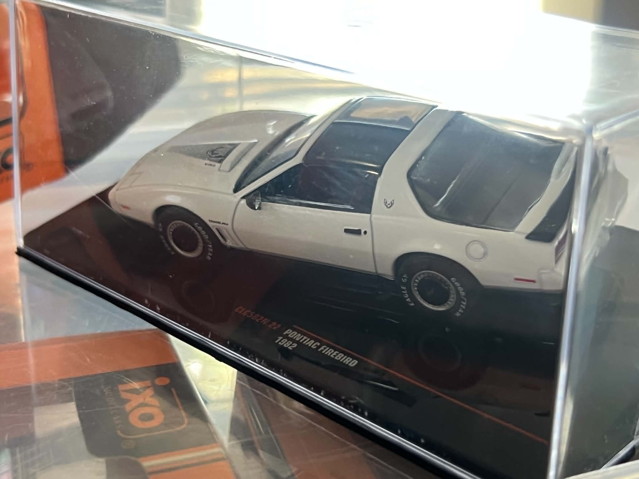 Pontiac Firebird (1:43) IXO - obrazek 5