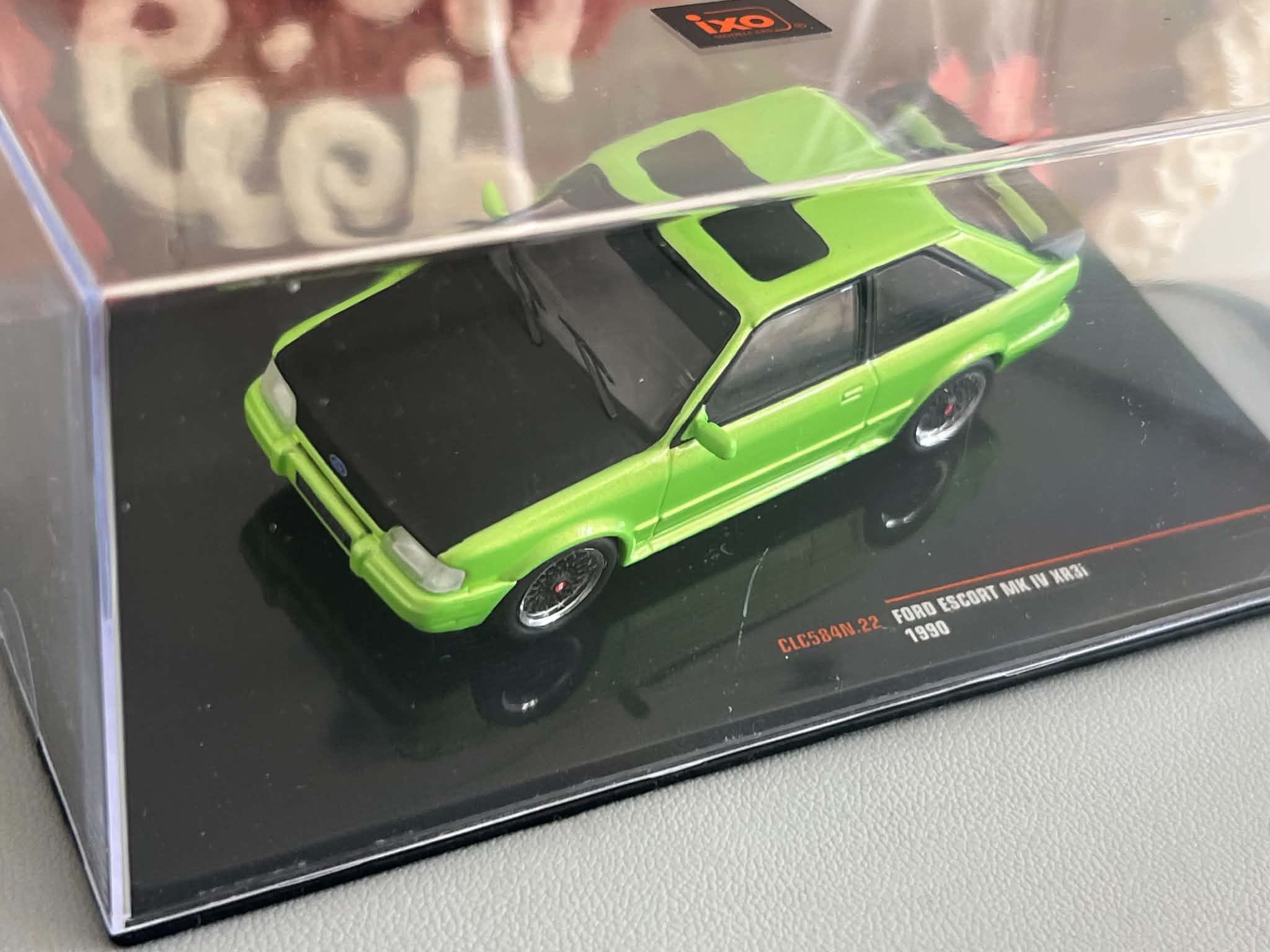 Ford Escort MK IV XR3i (1:43) IXO