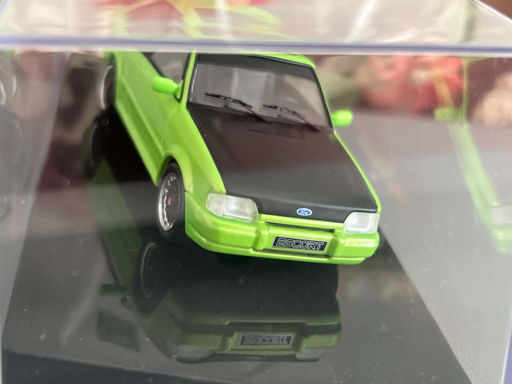 Ford Escort MK IV XR3i (1:43) IXO - obrazek 3