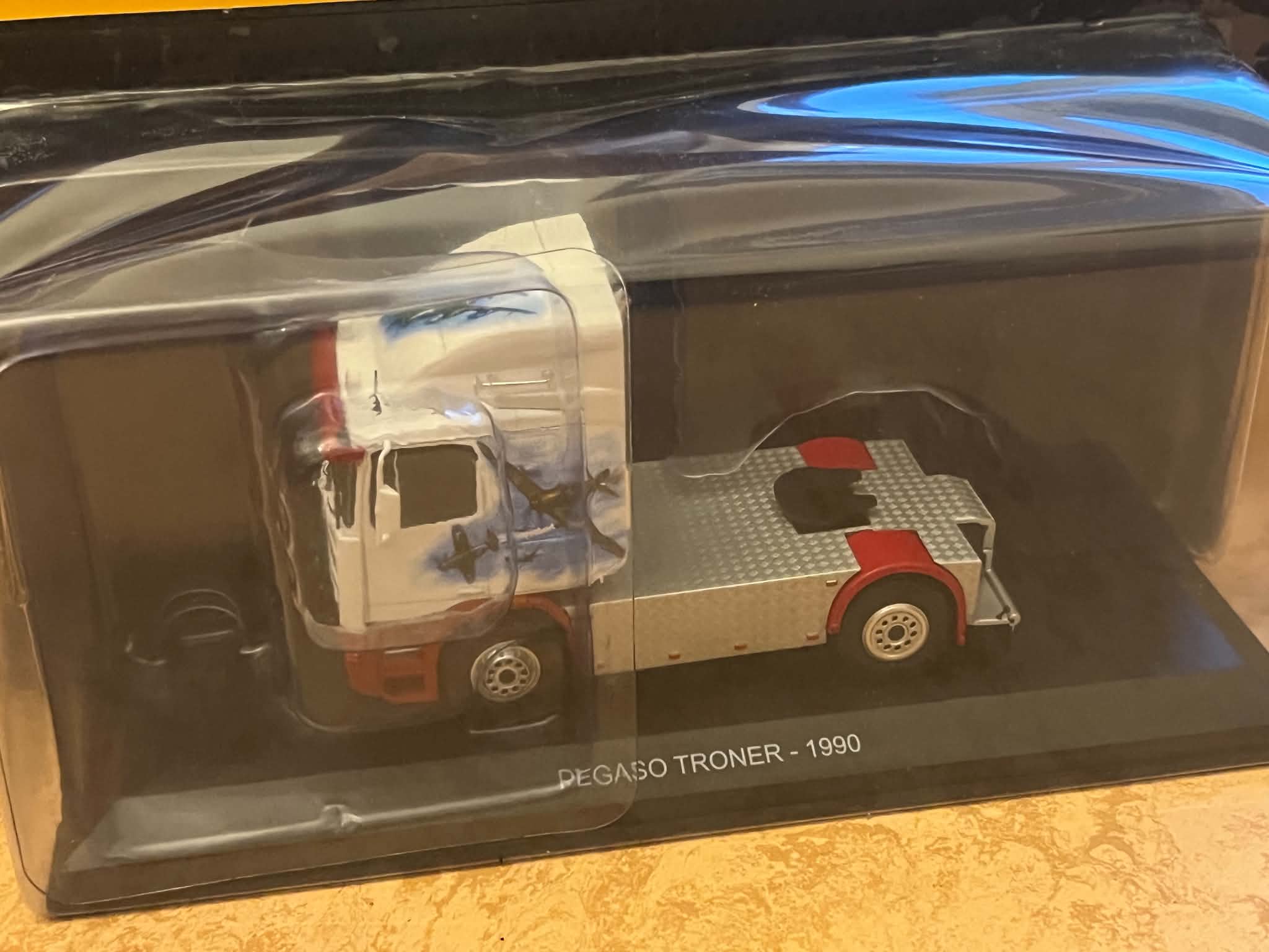 Pegaso Troner (1:43) Hachette Truck Tuning - obrazek 2