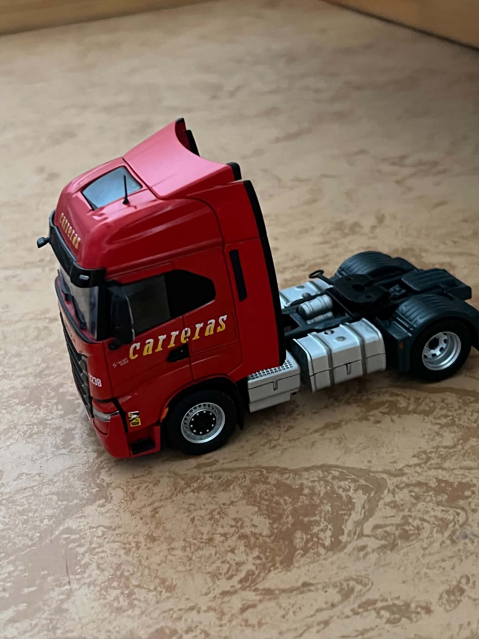 Iveco S-Way (1:43) - obrazek 5