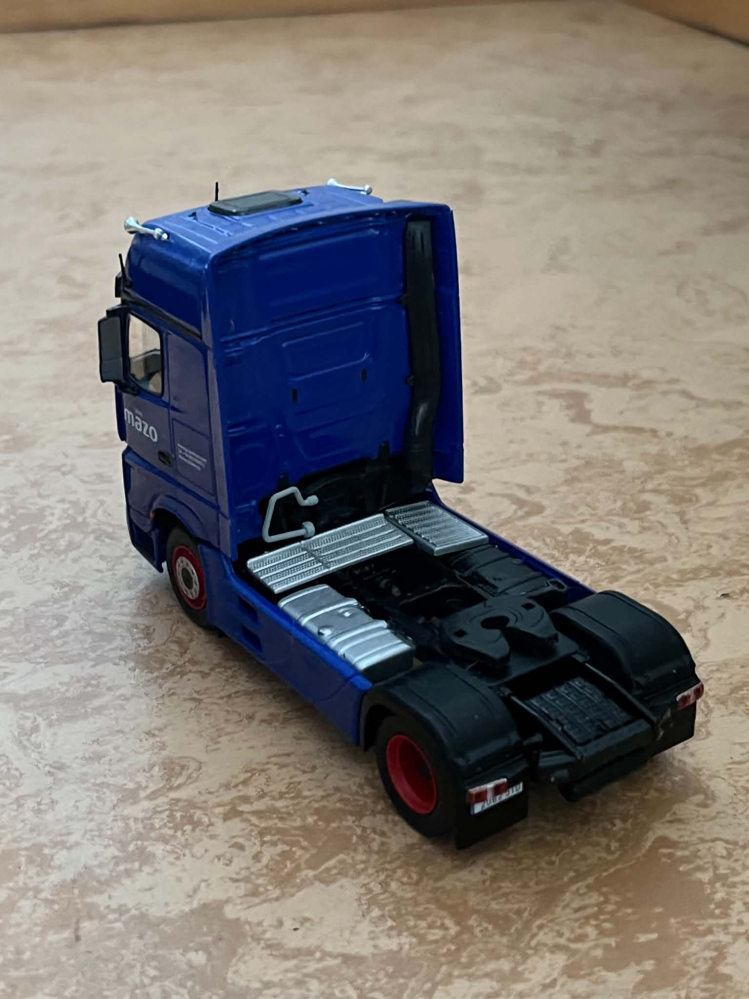 Mercedes-Benz Actros MP4 (1:43) - obrazek 4
