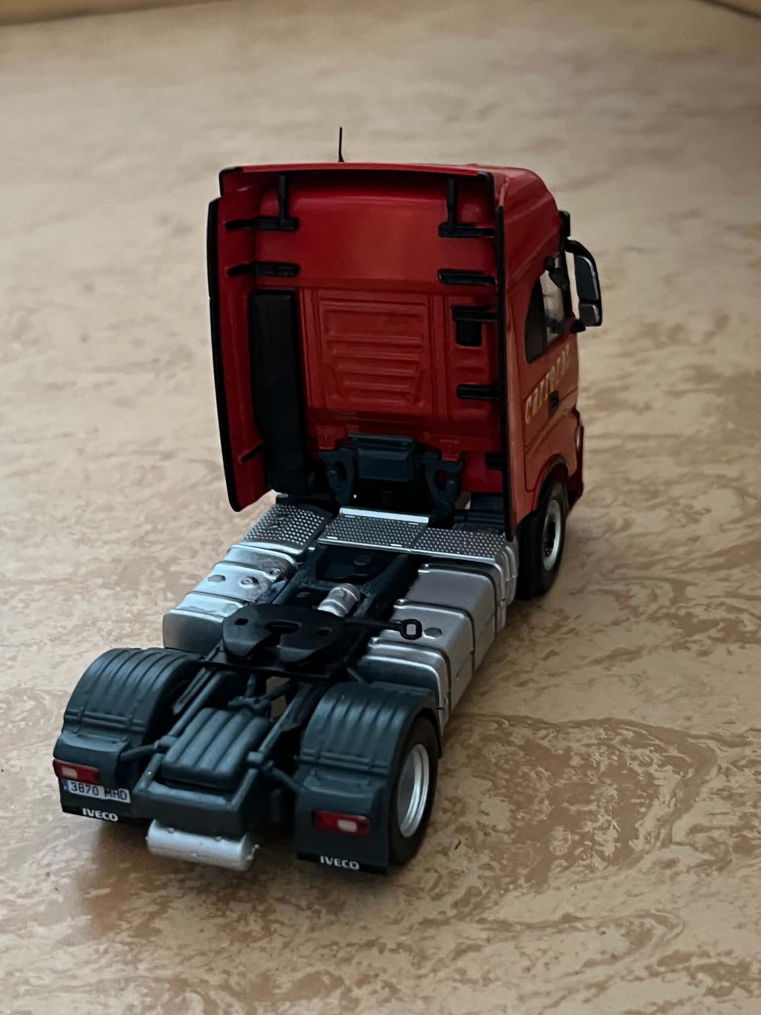 Iveco S-Way (1:43) - obrazek 4