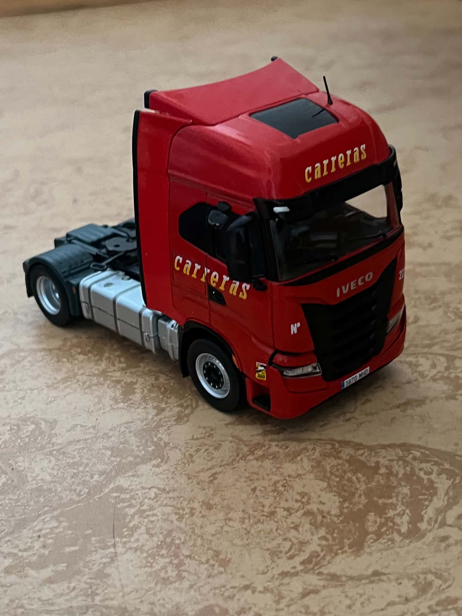 Iveco S-Way (1:43) - obrazek 2