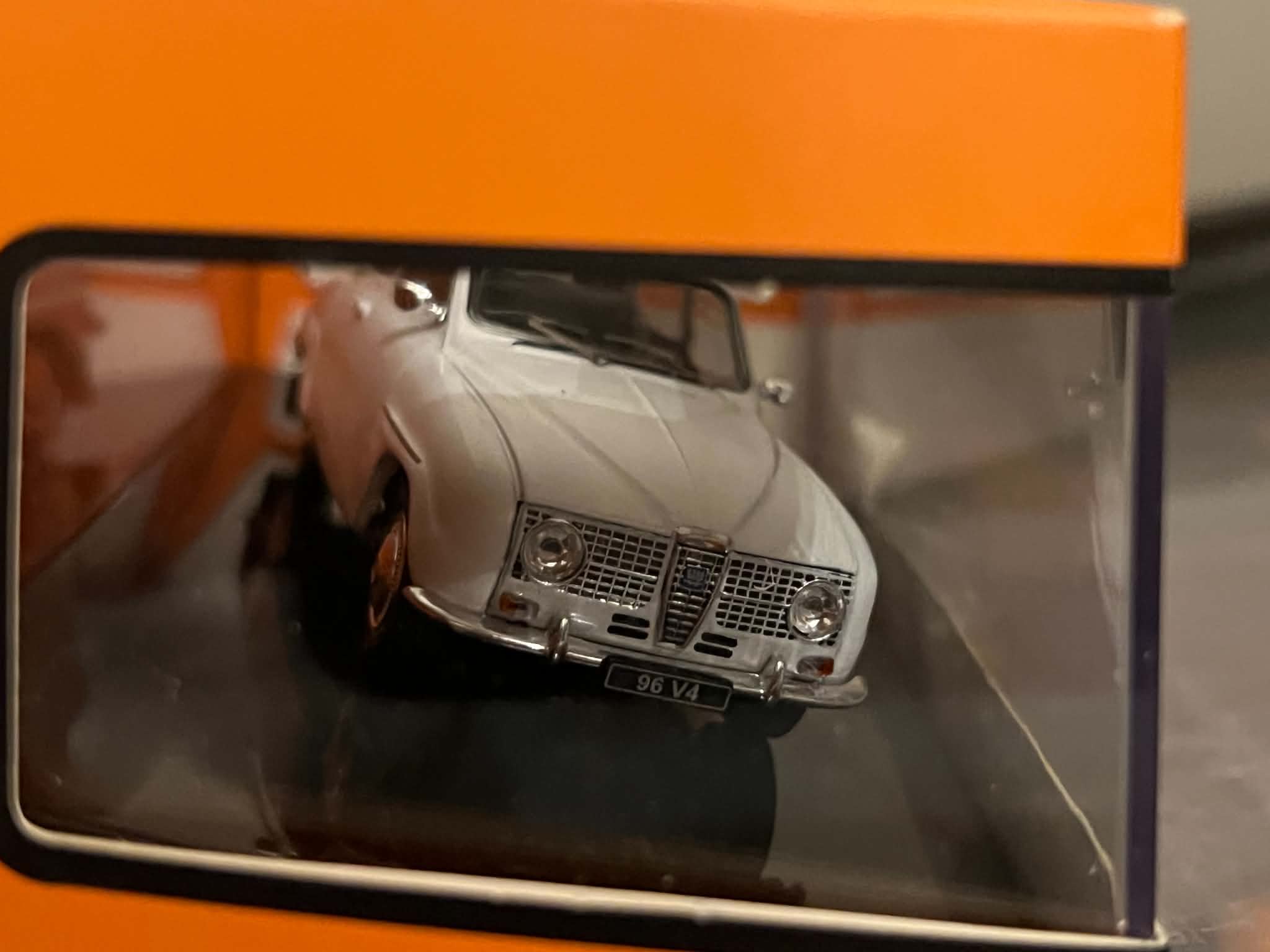 Saab 96 V4 (1:43) IXO - obrazek 2
