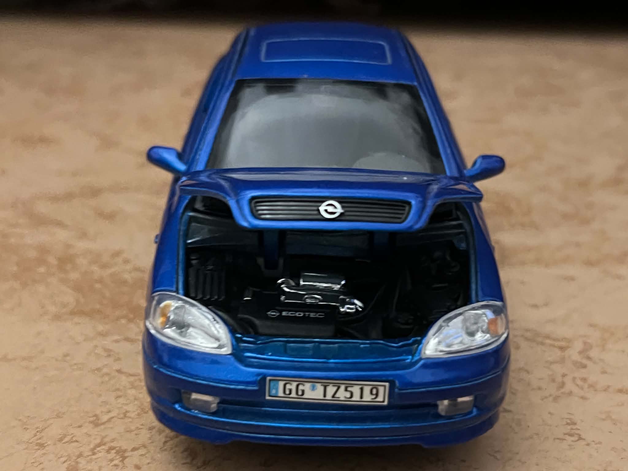 Opel Astra (1:24) Welly - obrazek 4
