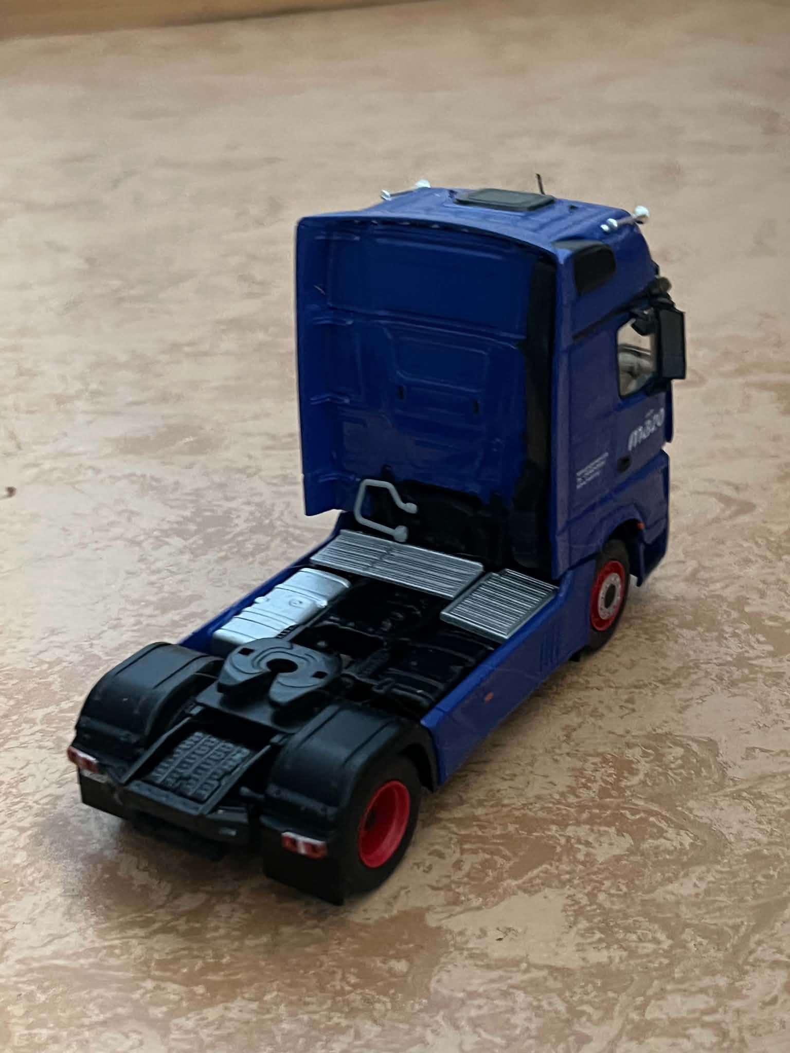 Mercedes-Benz Actros MP4 (1:43) - obrazek 5