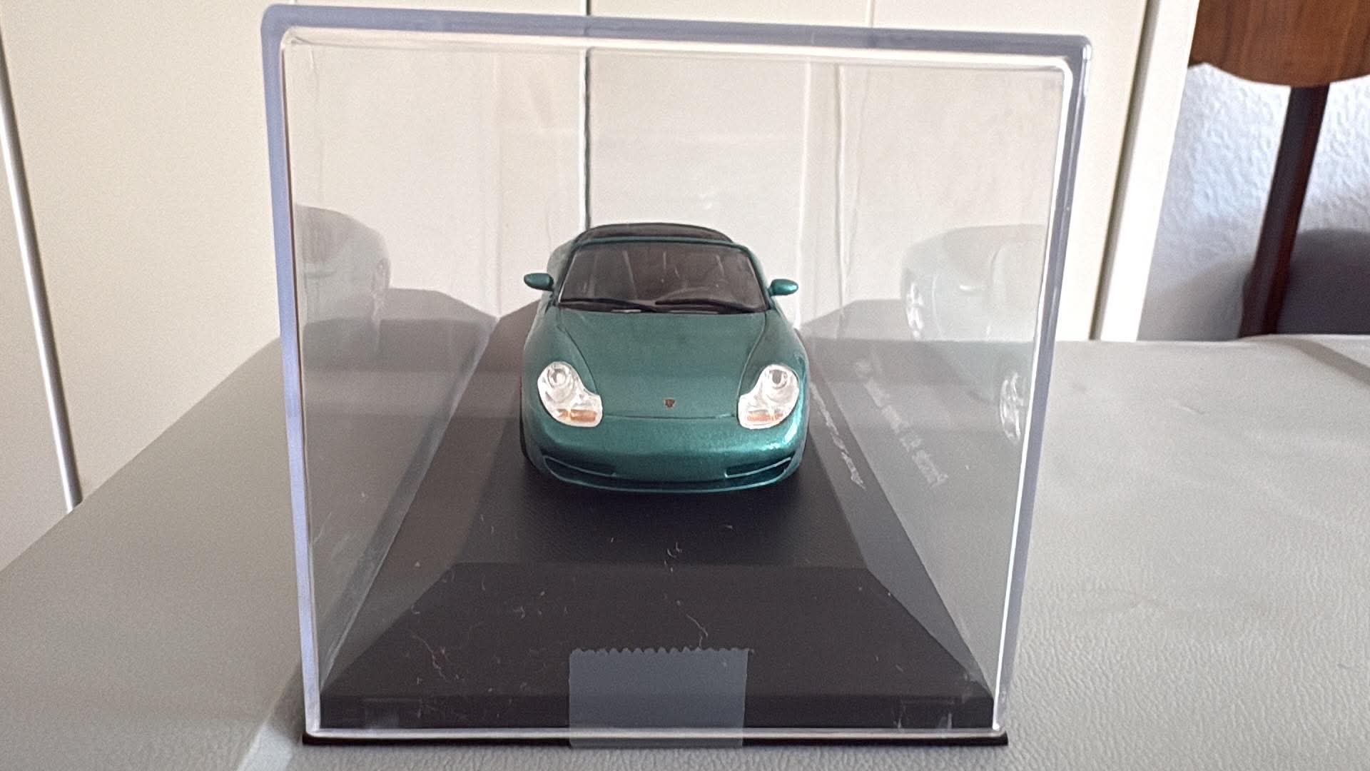 Porsche 911 Carrera Cabriolet (1:43) DeAgostini - obrazek 2