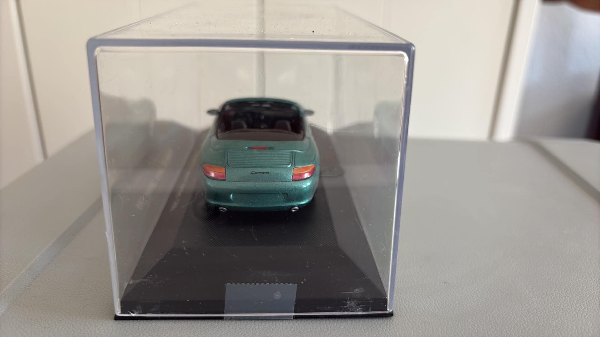 Porsche 911 Carrera Cabriolet (1:43) DeAgostini - obrazek 4